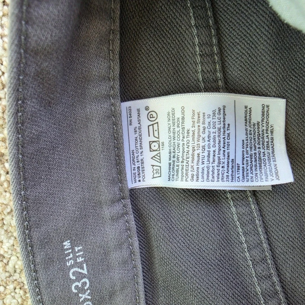 Banana Republic Traveler Slim Fit Pants Mens 33x32 Grey Outdoor Casual Preppy